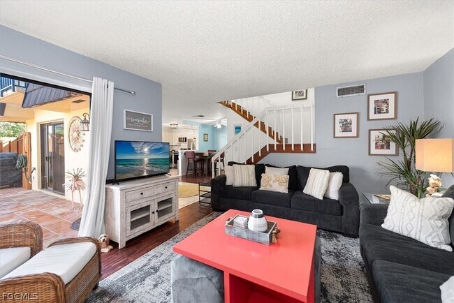 Building Photo - 4029 Sandlewood Ln