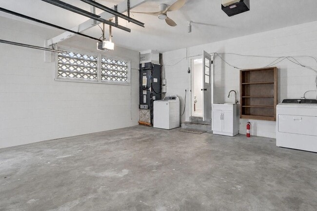 Building Photo - 1217 E Amelia St