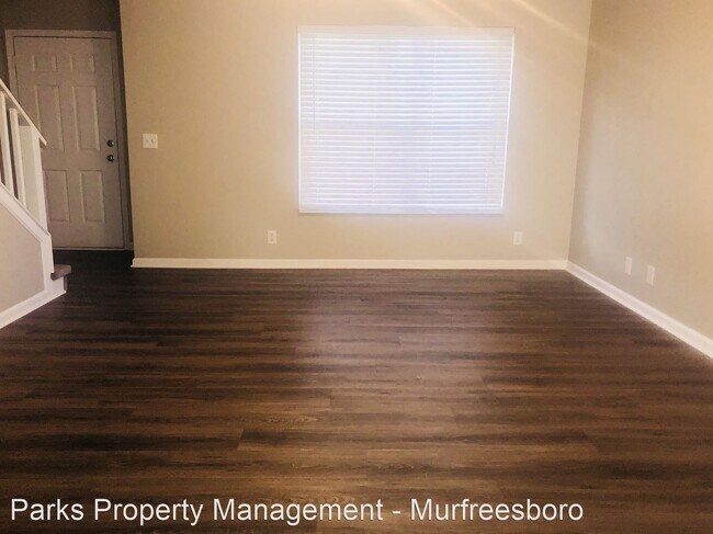 Building Photo - 2 br, 2.5 bath House - 951 Seven Oaks Blvd