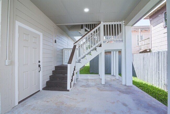 Building Photo - 4025 Avenue M