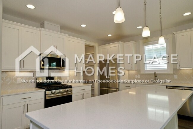 Building Photo - 1067 Harrison Bayou Dr