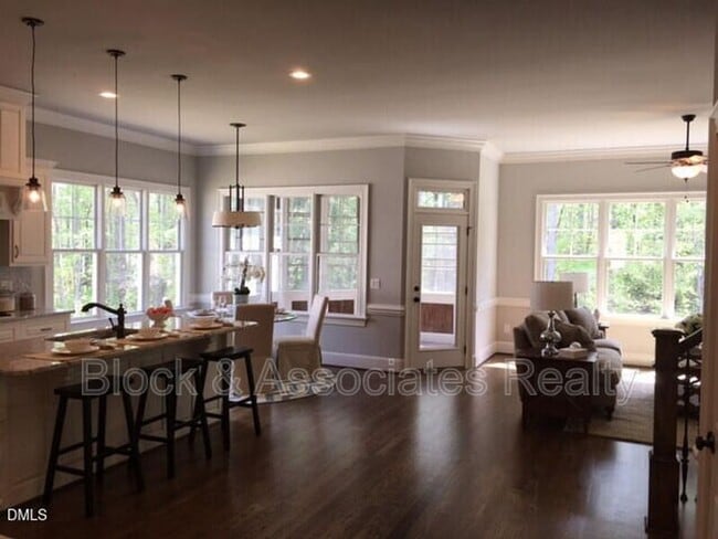 Building Photo - 1309 Empty Nest Way