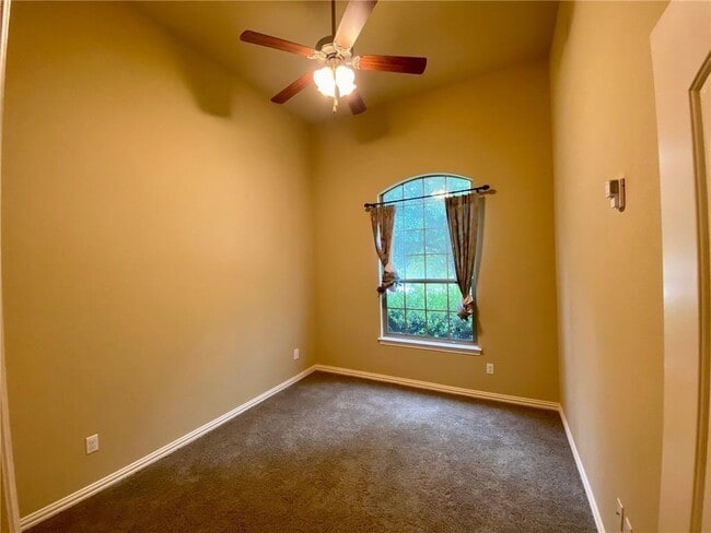 Building Photo - 2428 Turtle Mountain Bend