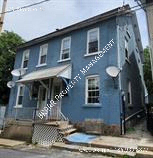 Building Photo - 529 Bradley St
