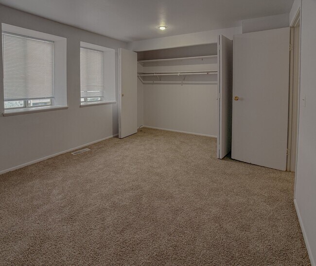 Bedroom - Waverly Flatz