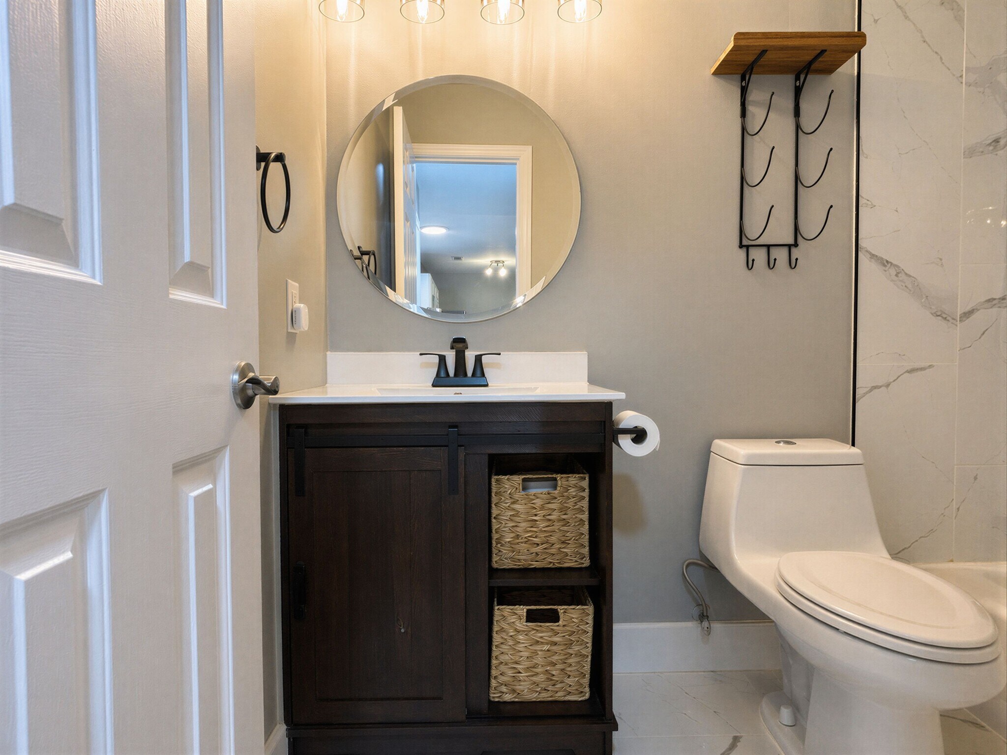 2nd Bathroom - 1062 Washington St