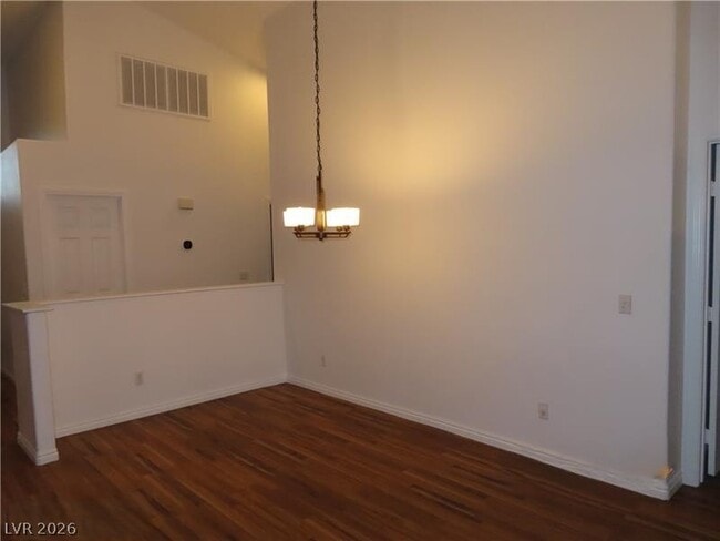 Building Photo - 676 Hitchen Post Dr