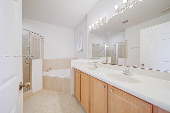 Building Photo - 11461 SW 236 Ln