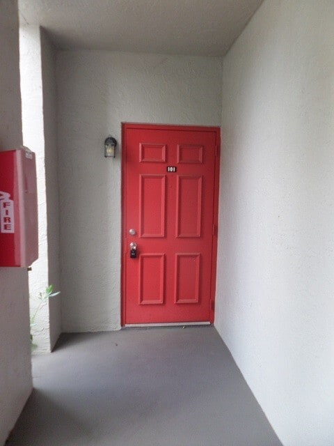 Building Photo - $25 App Fee & December Rent Free! * Spacious 2bdrm/1bath Condo ** $1,600.00** READY NOW ** No Sec...