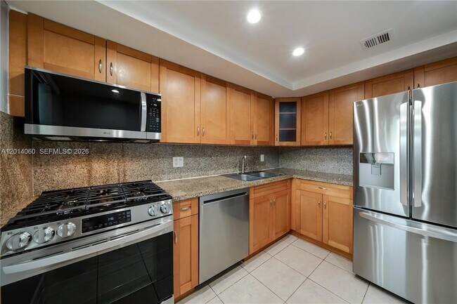 Building Photo - 6929 SW 110th Ave