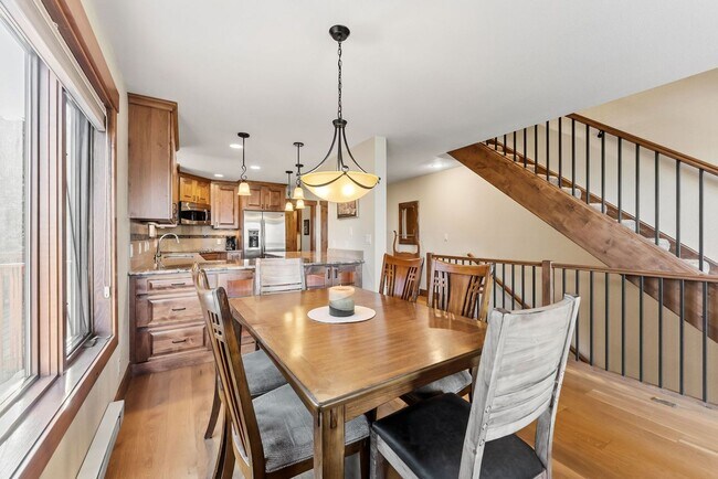 Building Photo - Breck 3-bedroom home with views! 12 month lease!