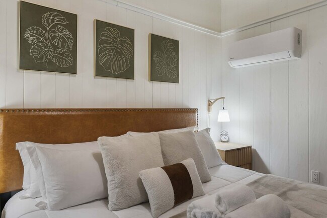 Building Photo - 3145 Ogontz Dr