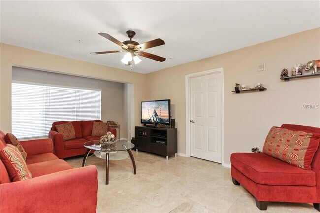 Building Photo - 5475 Vineland Rd