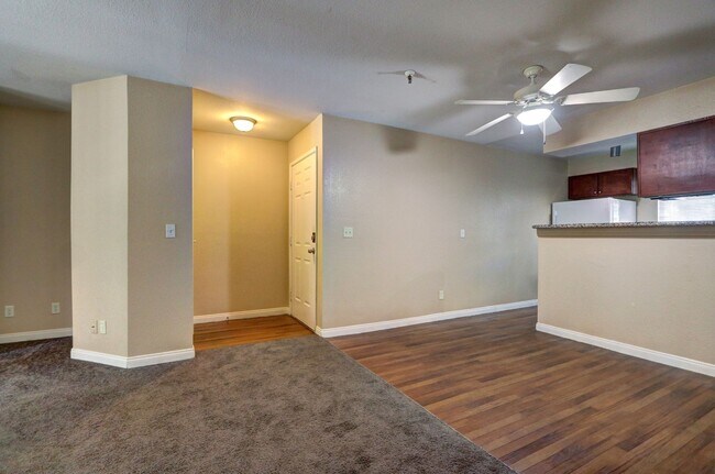 Building Photo - 2750 S Durango Dr