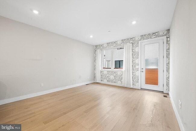 Building Photo - 1839- Blair St