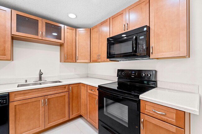 Building Photo - 12210 Dartmoor Dr