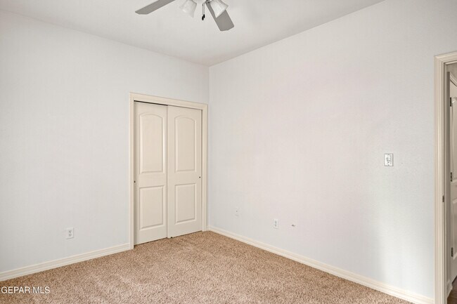 Building Photo - 14116 Rainbow Point Dr
