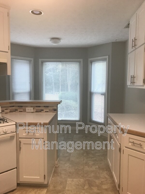 Building Photo - 1020 Twin Brook Ct NW