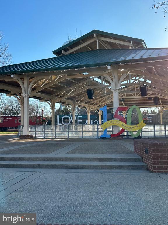 Building Photo - 9361 Barnes Lp