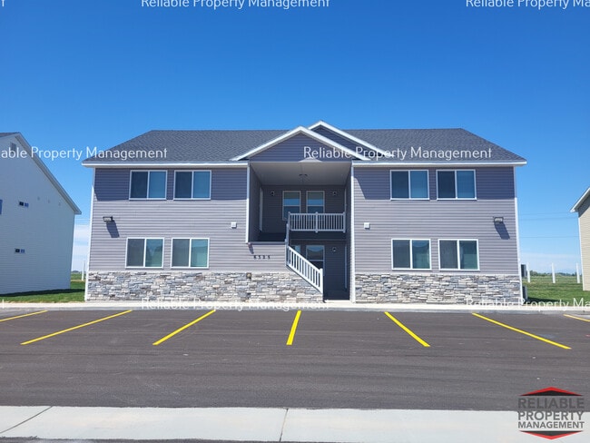 Building Photo - 6325 N Silver Fox Rd