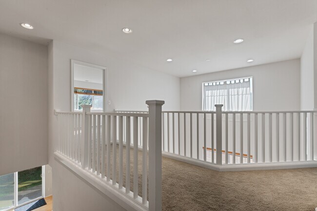 Building Photo - 2701 85th Ave NE