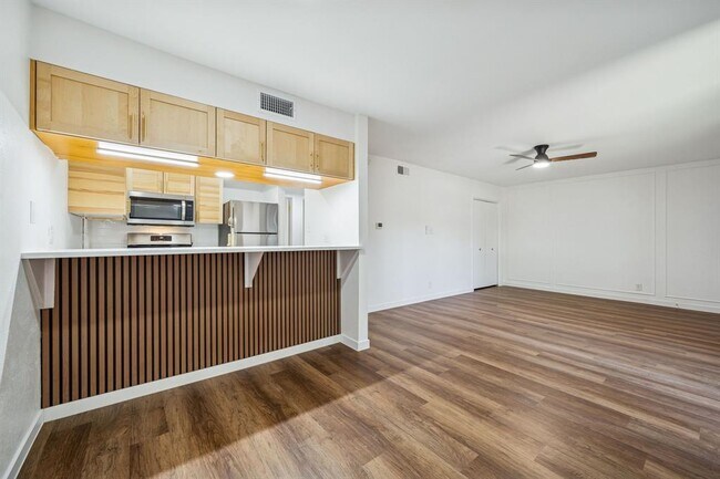 Building Photo - 7801 Shoal Creek Blvd