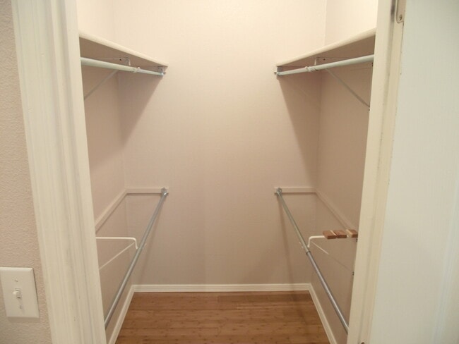 Building Photo - Northeast El Paso 3 Bed Refrig A/C w/Mount...