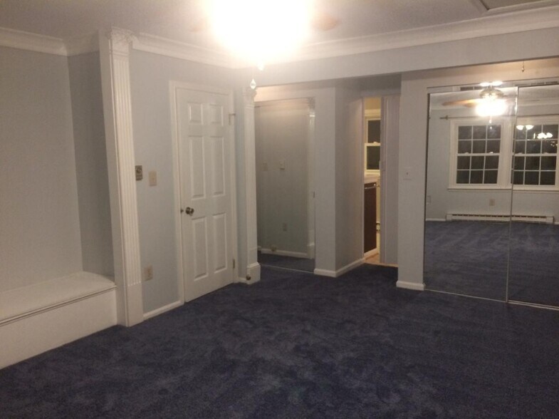 Building Photo - 10316 Georgetown Pike