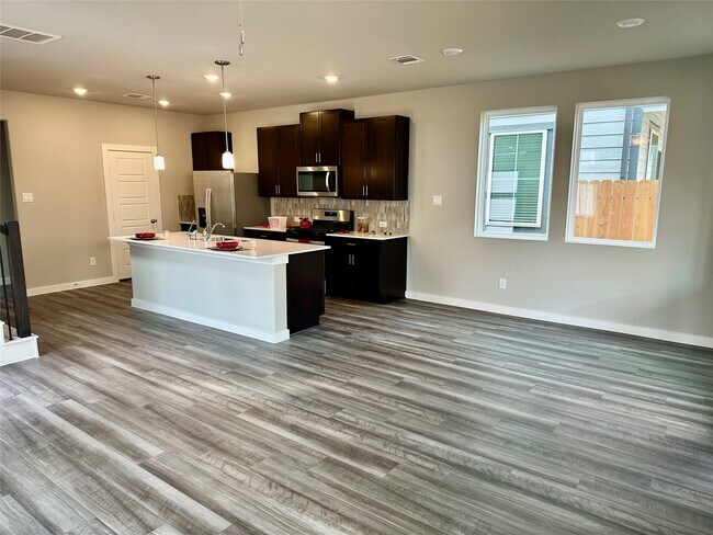 Building Photo - 3121 Moontide Ln