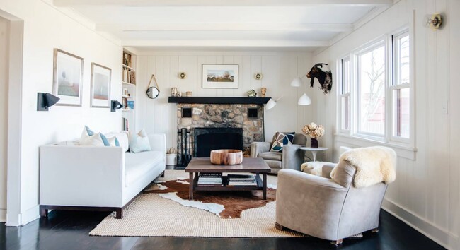 Building Photo - 23 Mulford Ln