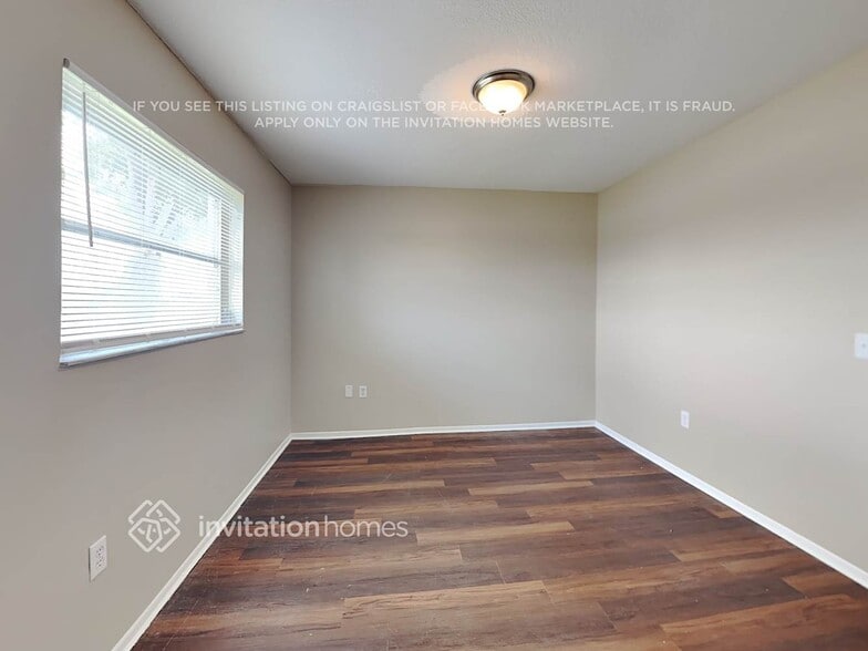 Building Photo - 11901 NW 29th Manor