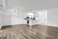 Building Photo - 1211 S Eads St