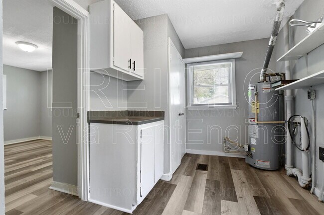 Building Photo - 4217 Grand Ave