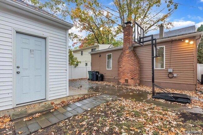 Building Photo - 3134 Harvard Rd