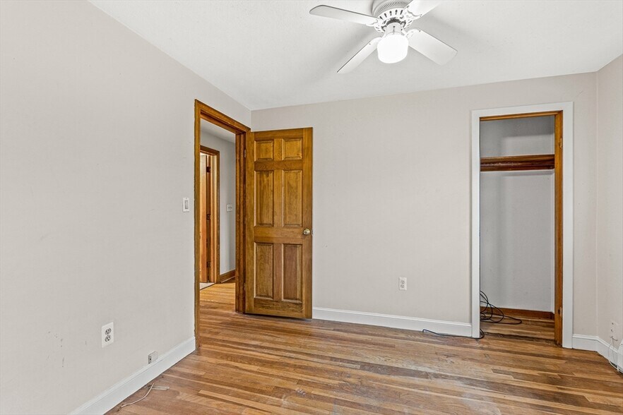 Building Photo - 11 Boline Pl