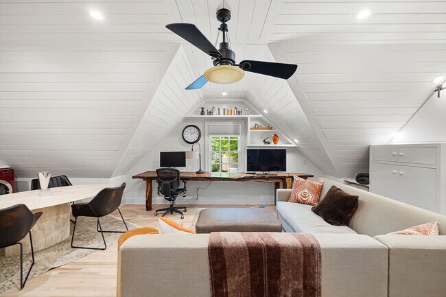 Building Photo - 1358 Briarcliff Rd NE