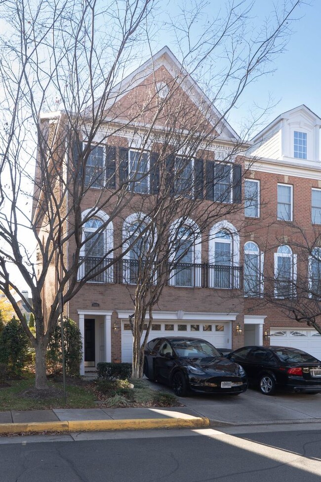 Primary Photo - Well Appointed 3 Bedroom 3.5 Bath Townhome in Fairfax