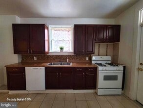 Building Photo - 5632 Belair Rd