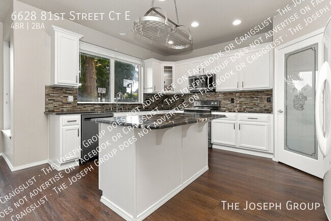 Building Photo - 6628 81st St Ct E