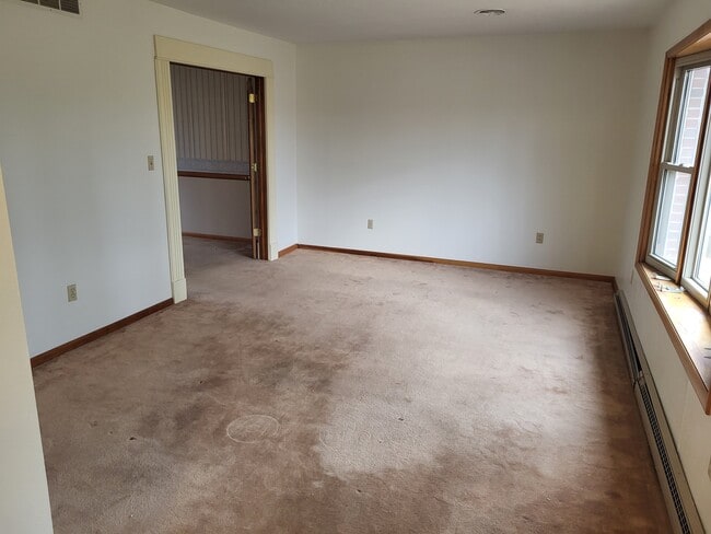 Building Photo - 1305 Whitney Ln