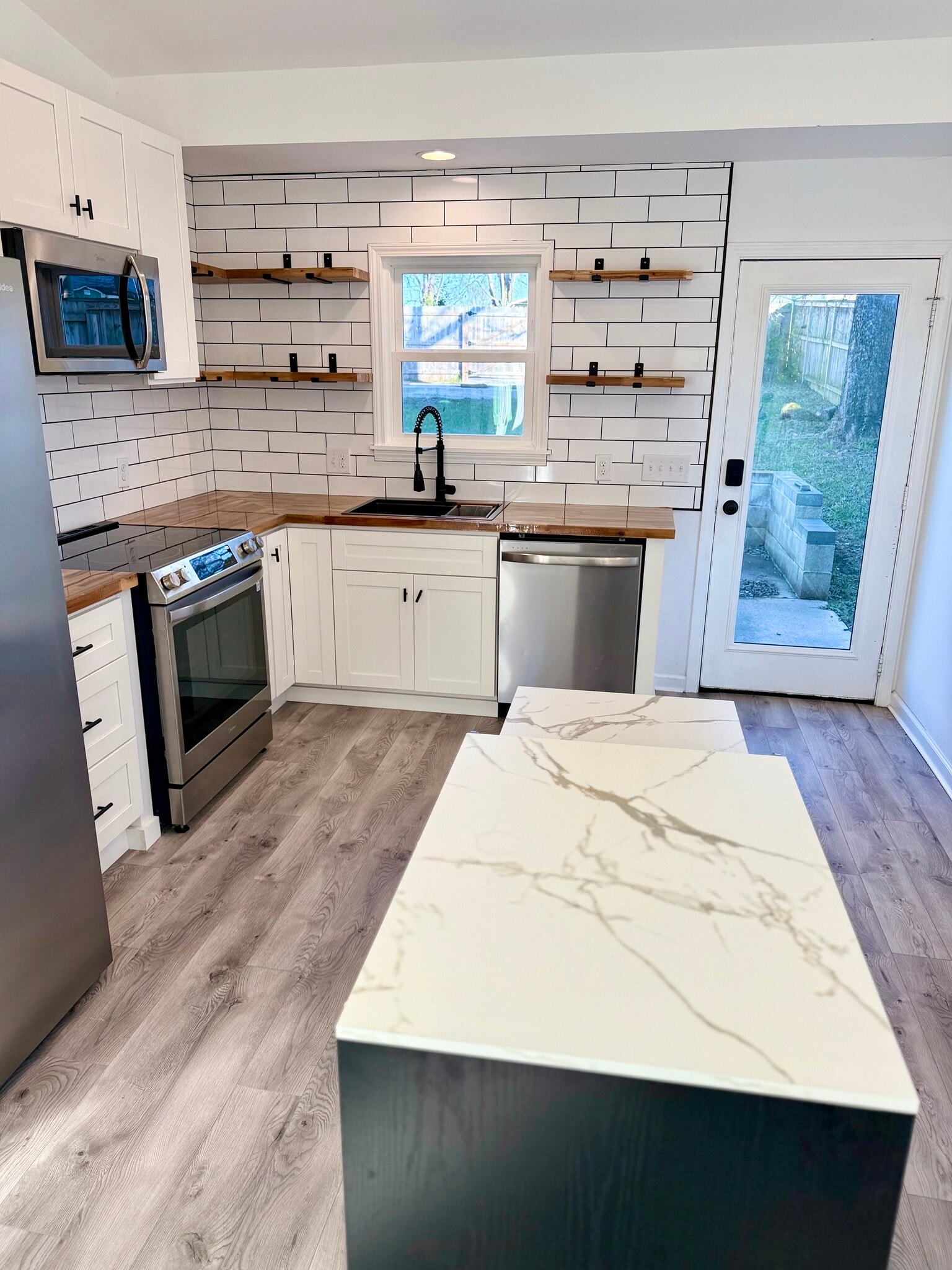 Building Photo - 716B 29th Ave N