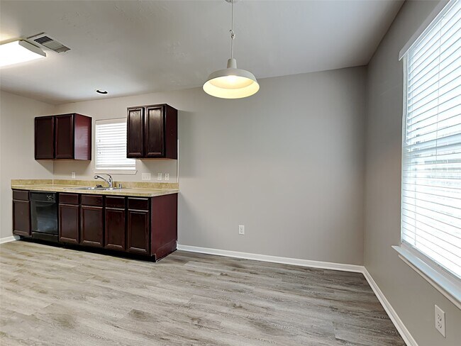 Building Photo - 16326 Royal Fort Ln