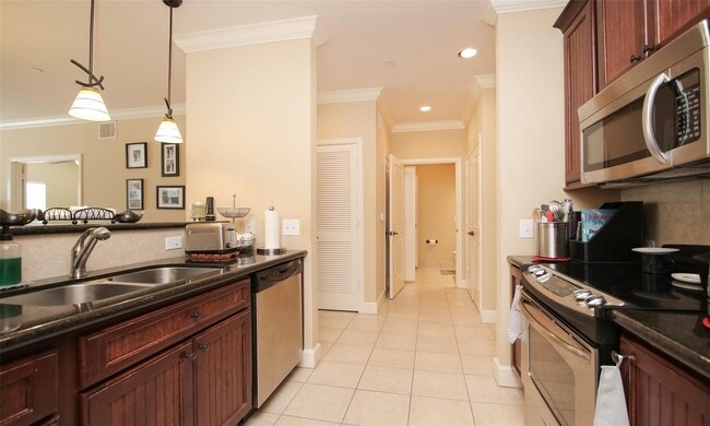 Building Photo - 2203 Dorrington St