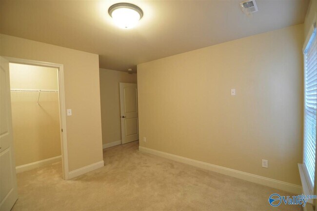 Building Photo - 276 Village Springs Dr