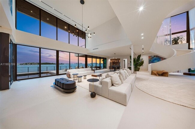 Building Photo - 11400 N Bayshore Dr