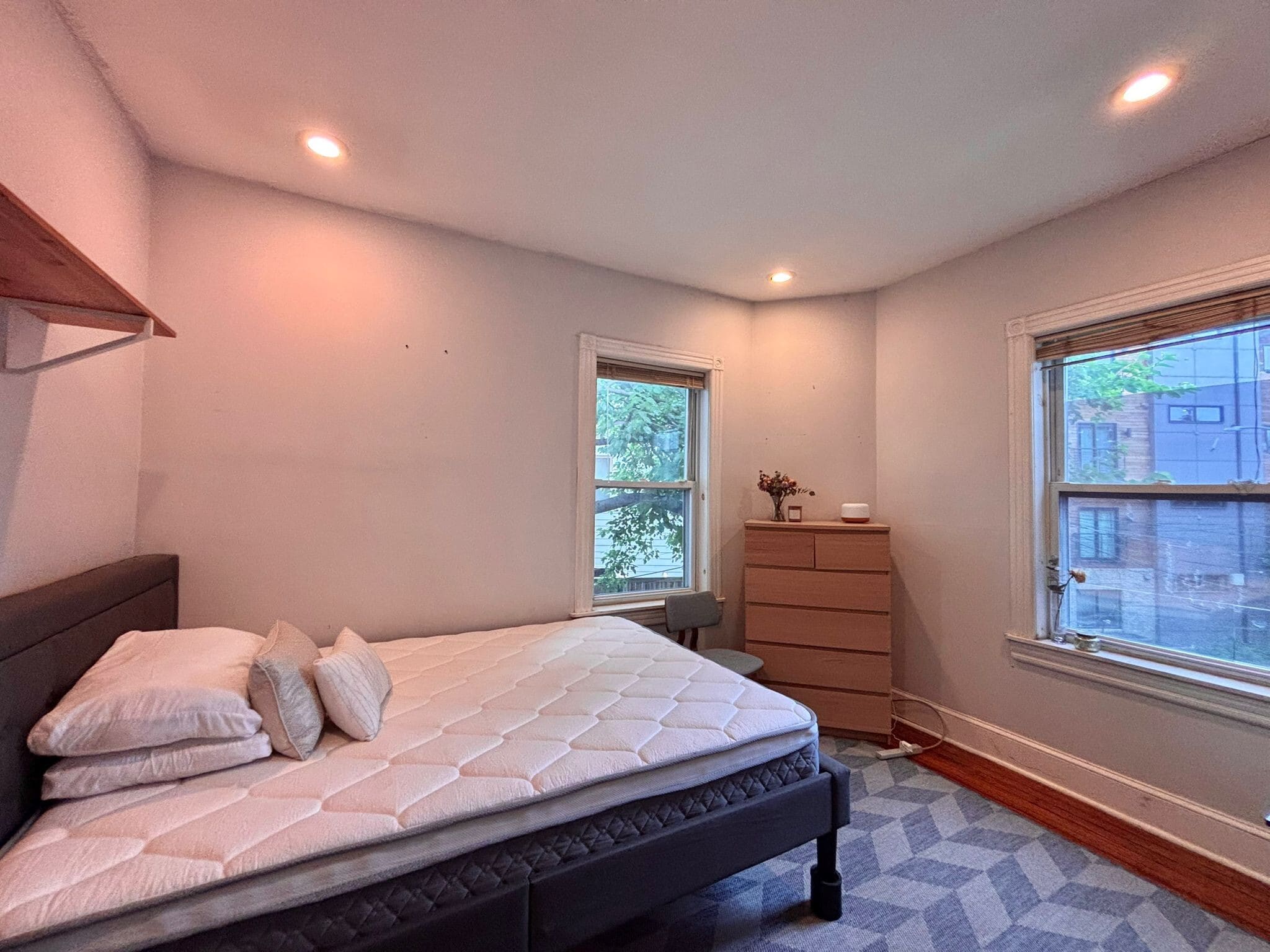 Available bedroom - 27 Q St NW