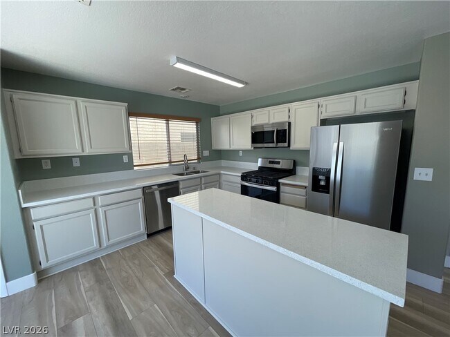 Building Photo - 5848 Red Dawn St