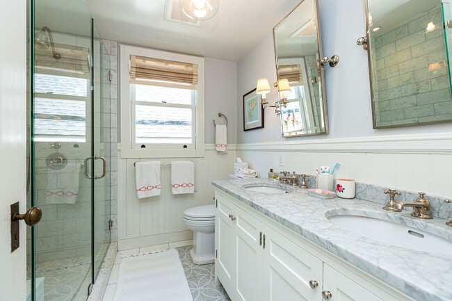 Building Photo - HUGE 5+BR/4.5BA Four Story Presidio Hts./ Laurel Village Home! Garage! Flat Yard!  PROGRESSIVE