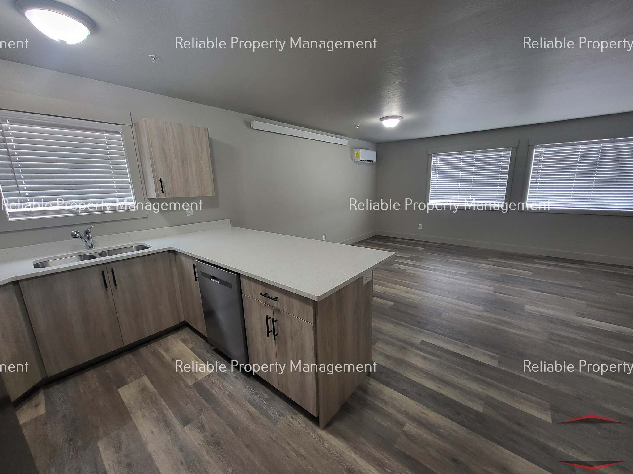 Building Photo - 6325 N Silver Fox Rd