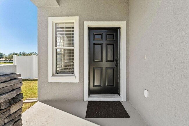 Building Photo - 10238 Perthshire Cir